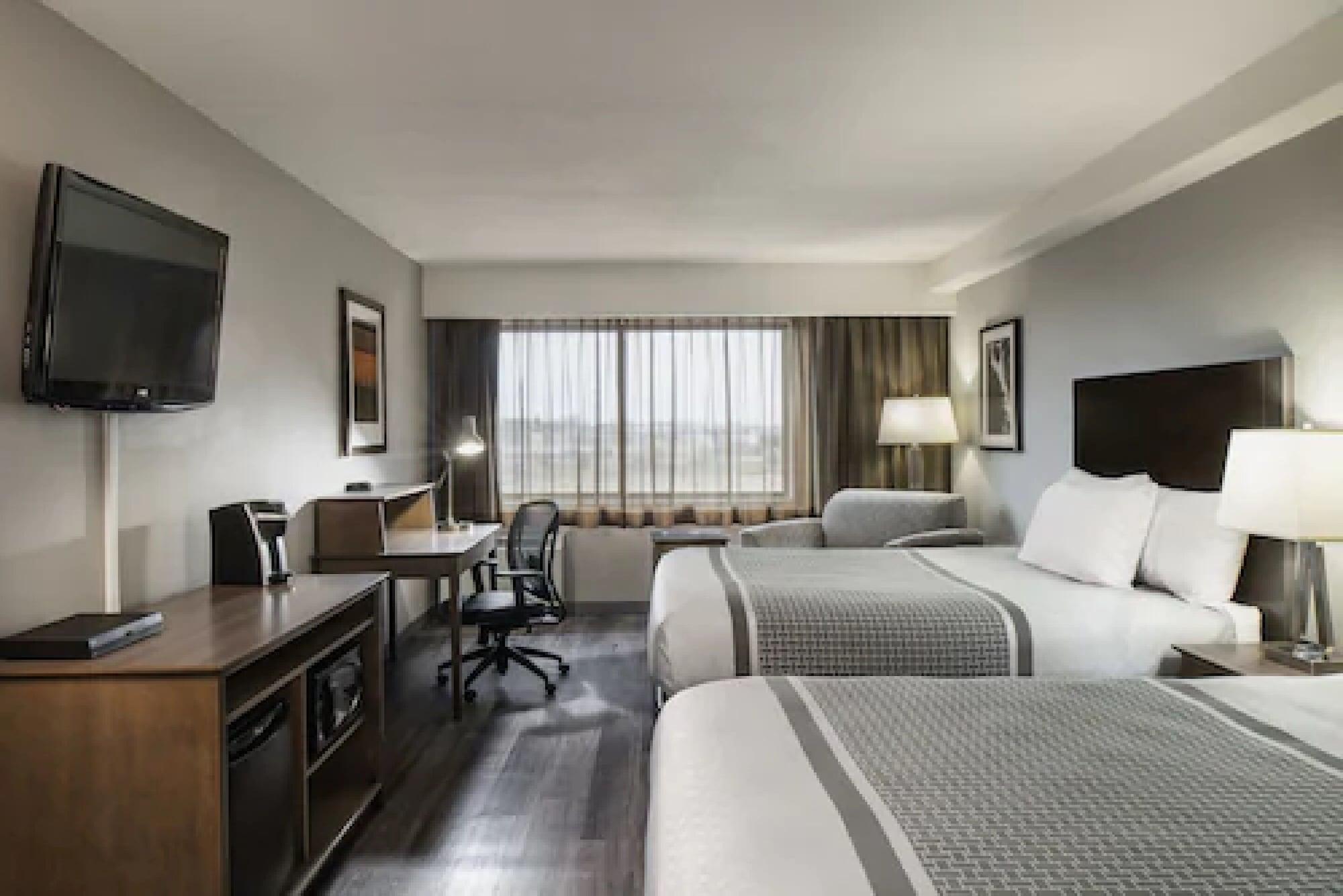 Valhalla Hotel & Conference Centre Thunder Bay Bagian luar foto