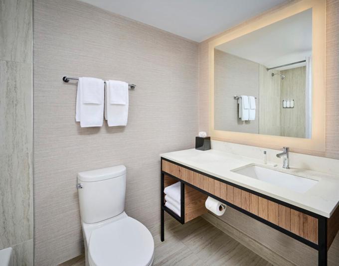 Valhalla Hotel & Conference Centre Thunder Bay Bagian luar foto